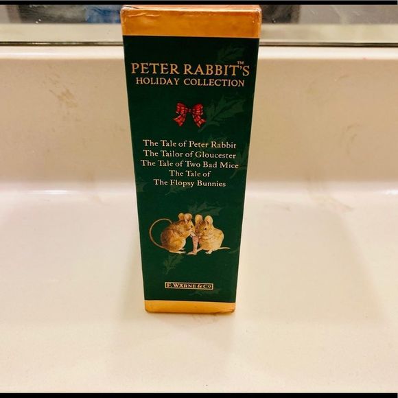 Peter Rabbit Holiday Collection Deluxe Set - Picture 5 of 6